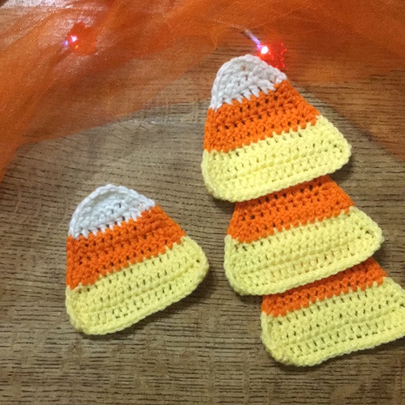 Crochet candy corn coasters - Picture 2 of 8